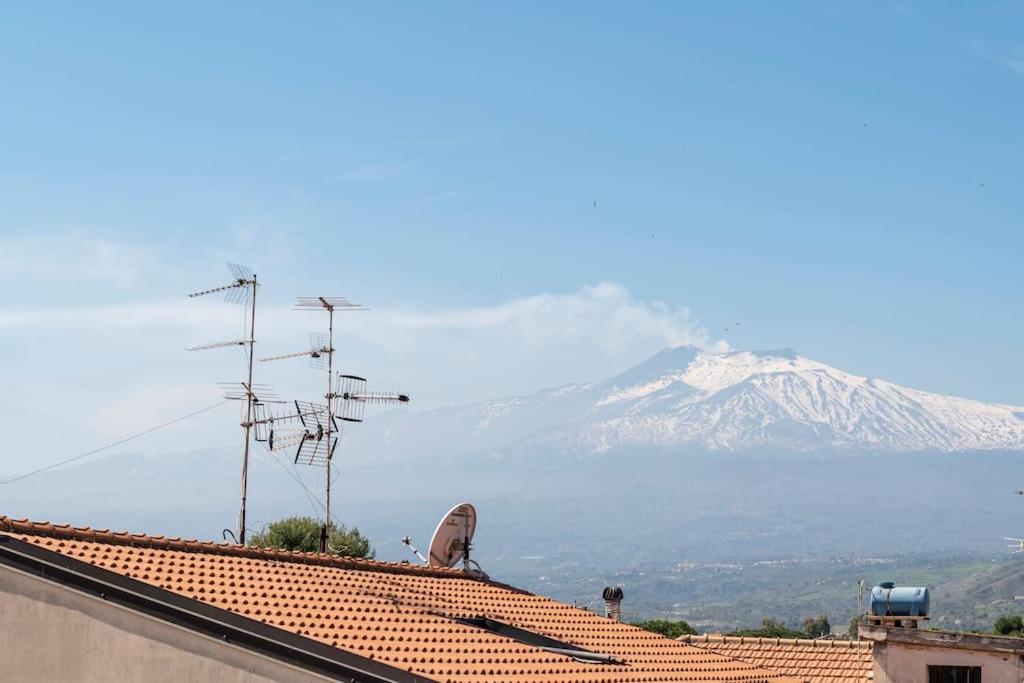 Un Passo Dal Mare Due Dall'Etna Giardini Naxos Exteriör bild